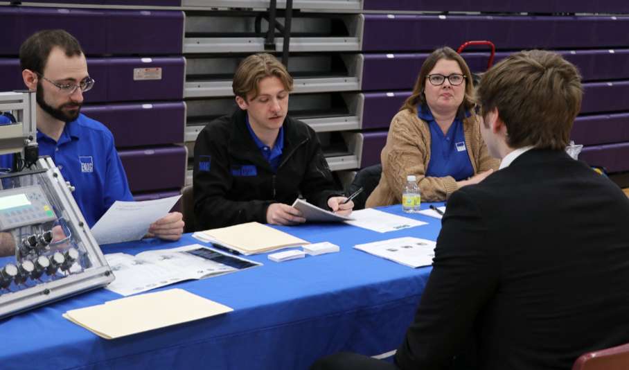 Businesses give consortium students jump at career opportunities with job fair